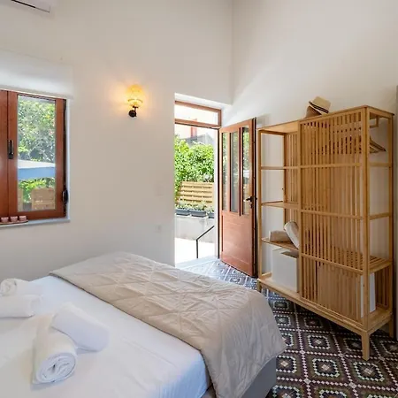 펜션 Aliki House